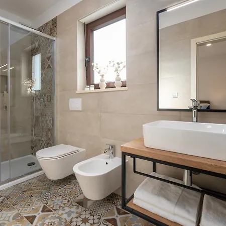 Casa Canziana For 6 People With Private Pool In