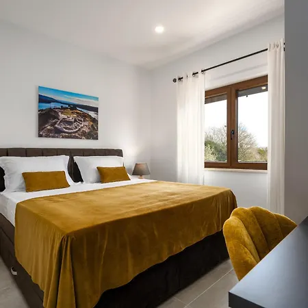 Villa Casa Canziana For 6 People With Private Pool In *