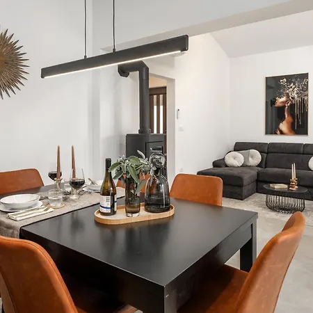 Casa Canziana For 6 People With Private Pool In * Pula