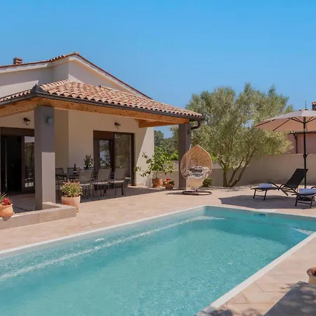 Casa Canziana For 6 People With Private Pool In Villa