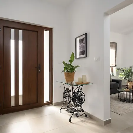 Villa Casa Canziana For 6 People With Private Pool In Pula