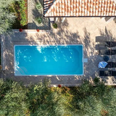 Casa Canziana For 6 People With Private Pool In Villa *